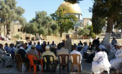 قيود إسرائيلية على المعتكفين في الأقصى